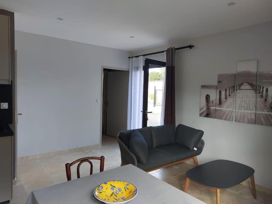 Aureille Location Independante Au Coeur Des Alpilles Pour 2 Personnes Avec Jacuzzi 빌라 외부 사진